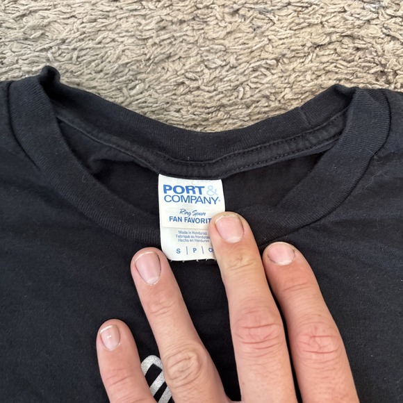 NY Italian Hand Gesture Tommy Cutlets Football Unisex T-Shirt Size Small - Picture 3 of 3